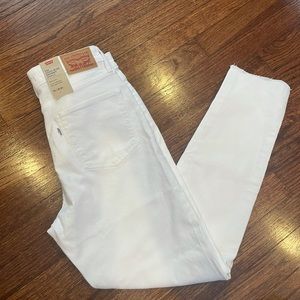 LEVI’S high rise skinny ankle white jeans. Size 10. Never worn, new with tags!